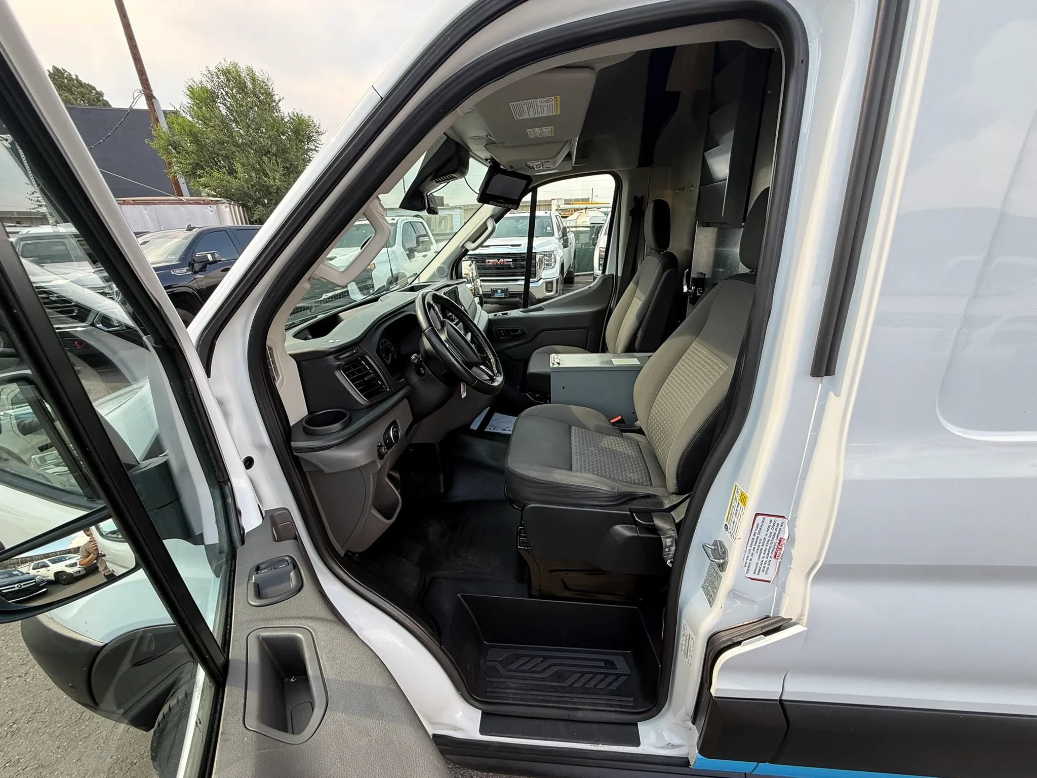 Used 2020 Ford Transit 350 148 High Roof Extended RWD image 15