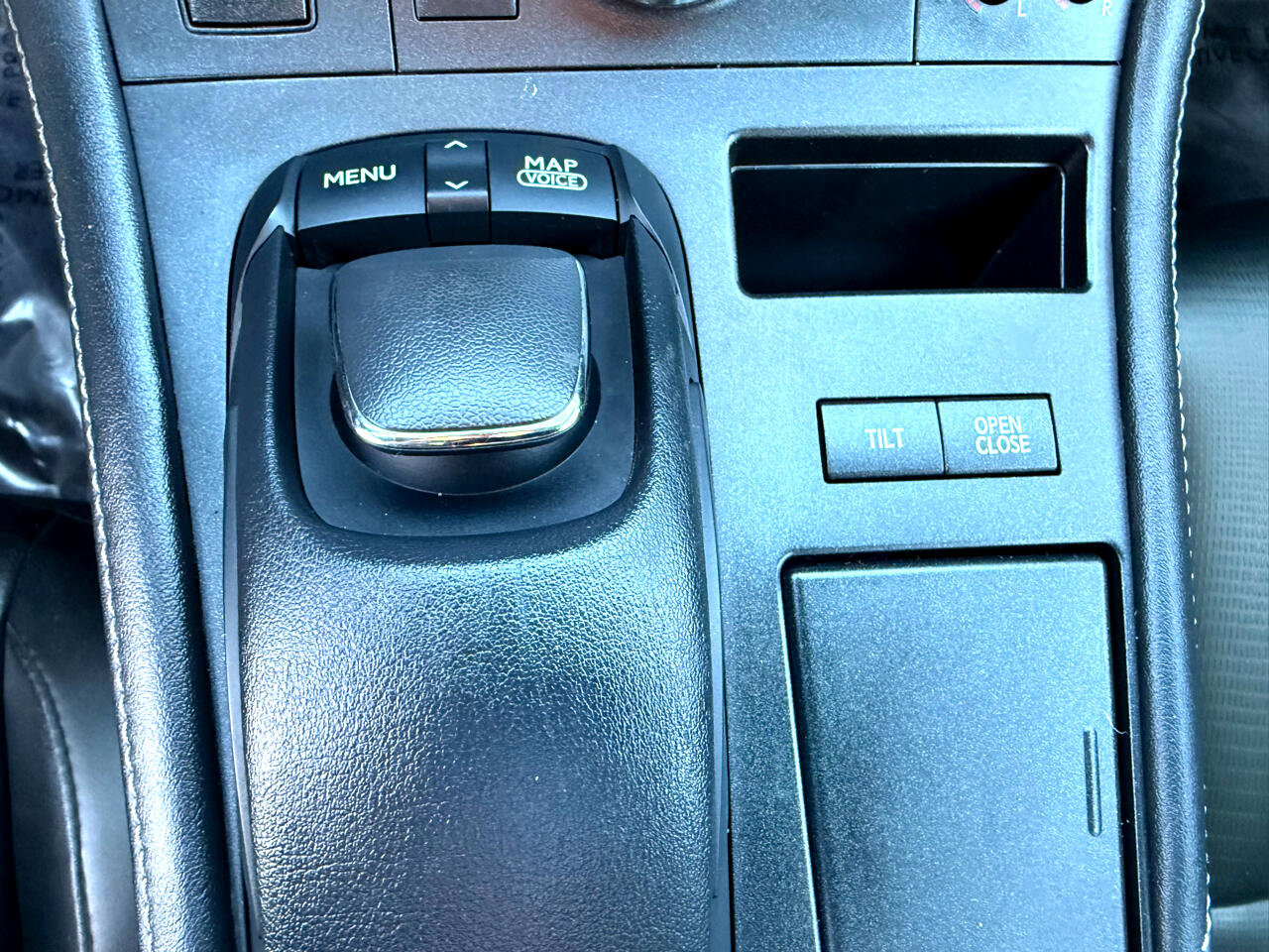 Used 2013 Lexus CT 200h image 28