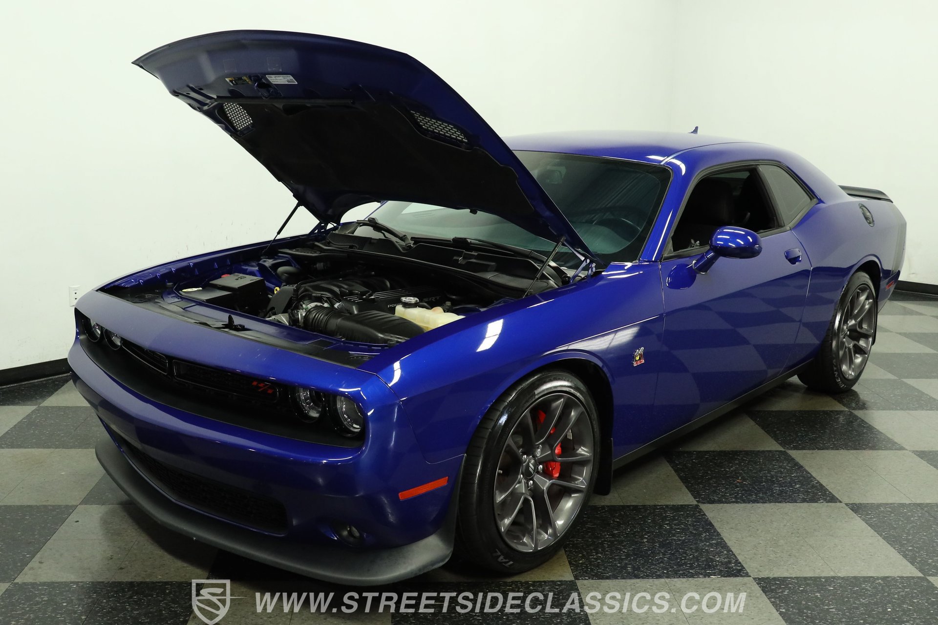 Used 2022 Dodge Challenger R/T Scat Pack w/ Driver Convenience Group RWD image 30