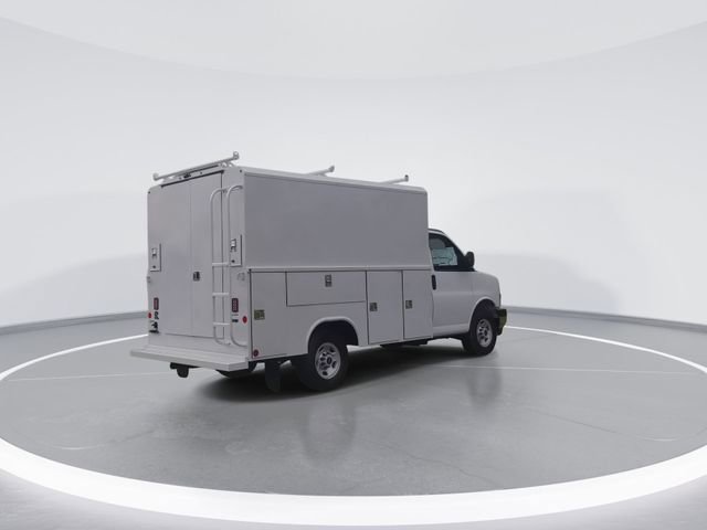 New 2025 GMC Savana 3500 w/ Power Convenience Package RWD image 7