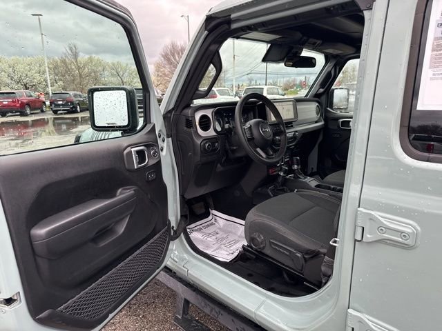 Used 2024 Jeep Wrangler Willys image 29