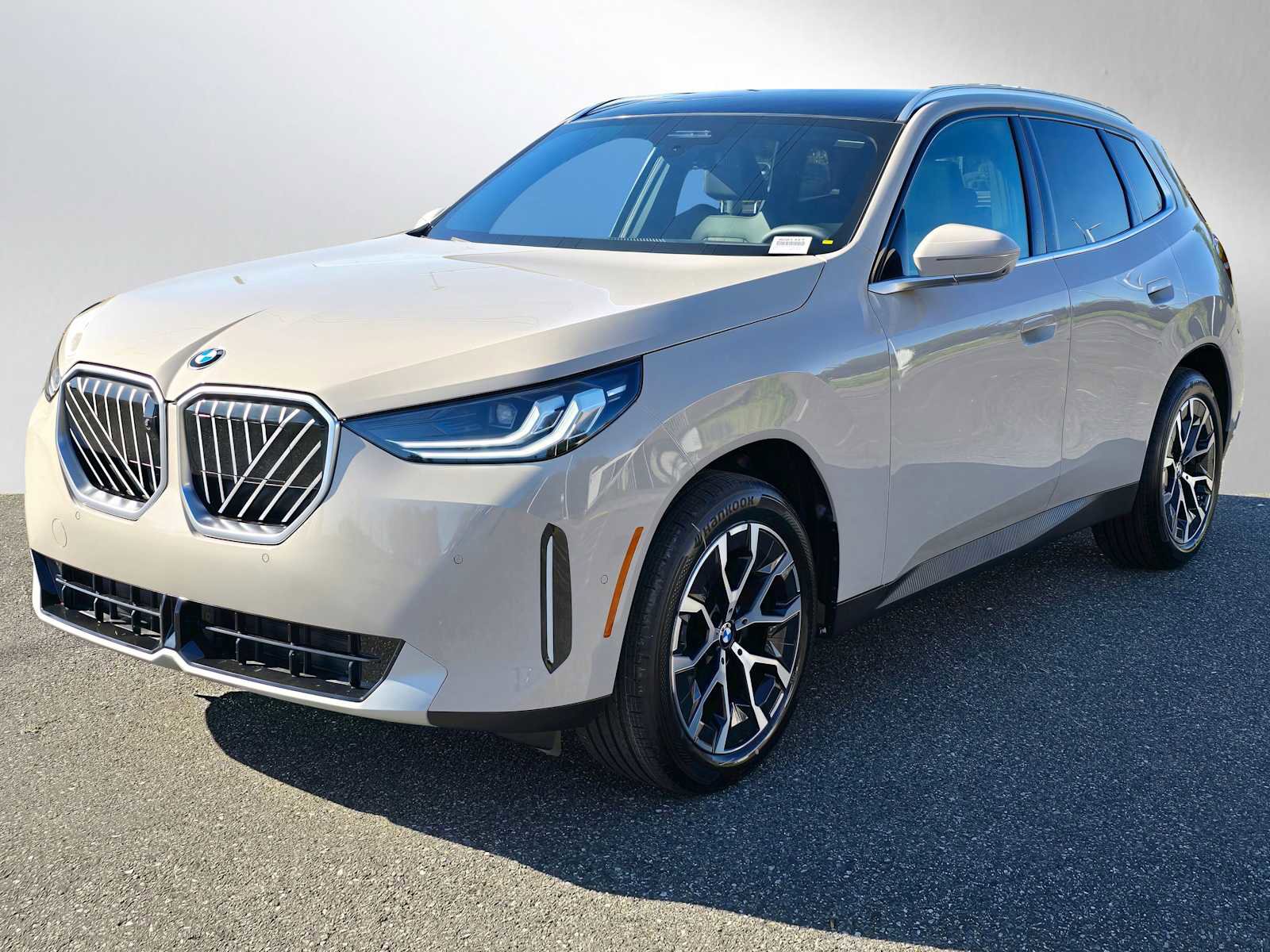 Used 2025 BMW X3 xDrive30i w/ Premium Package image 7