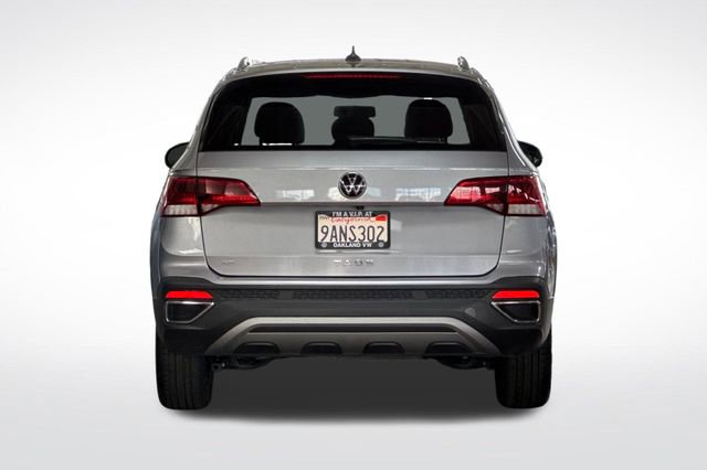 Certified 2022 Volkswagen Taos SE image 6