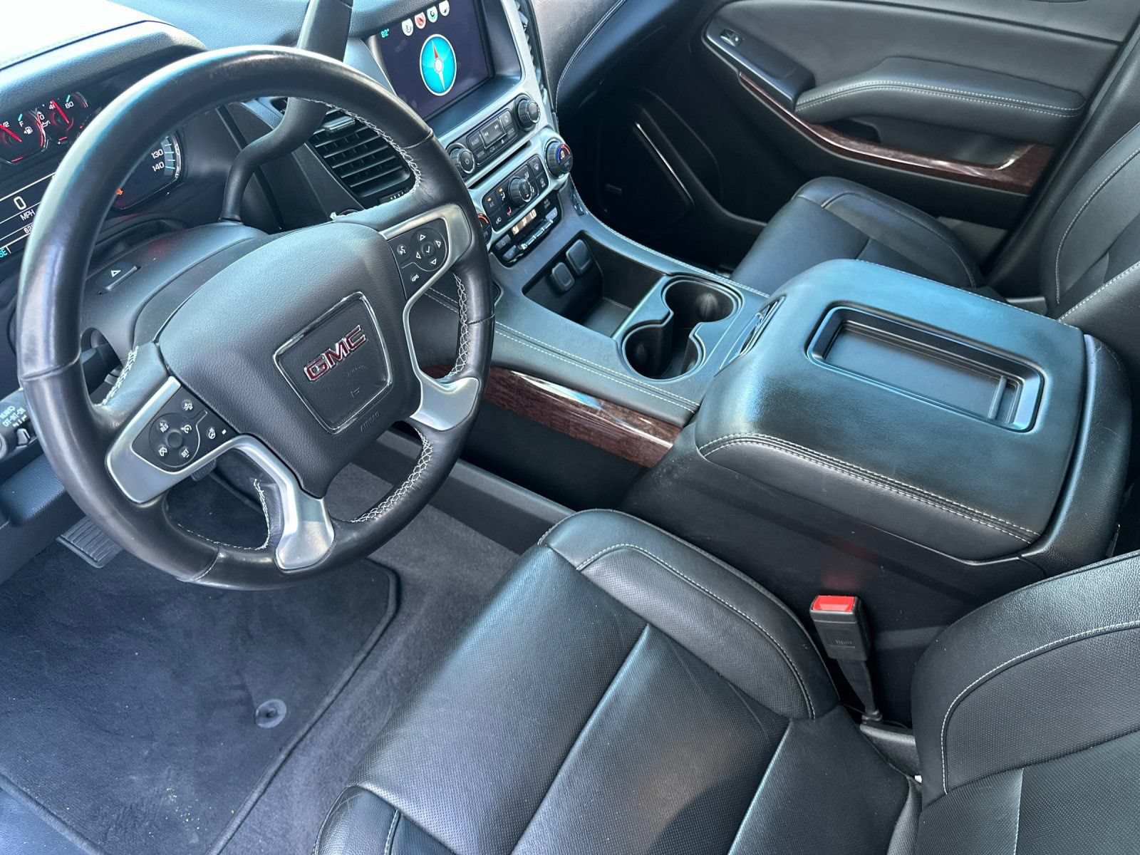 Used 2020 GMC Yukon SLT AWD/4WD image 9