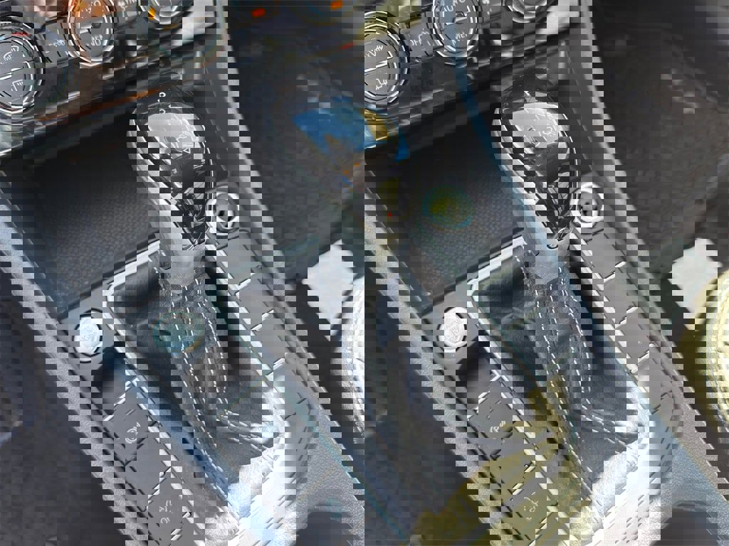 Used 2024 Volkswagen Jetta SE image 20