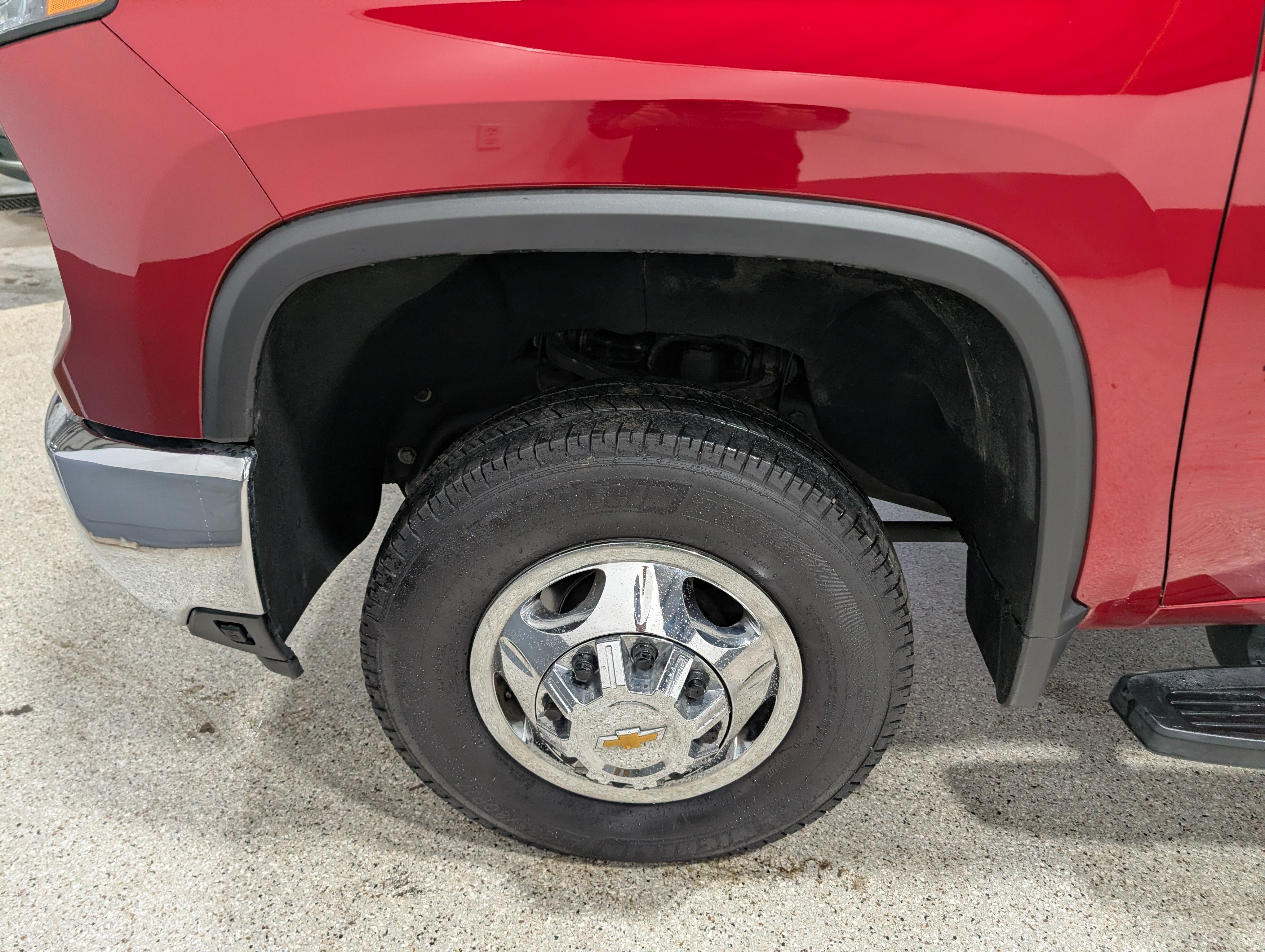 Used 2025 Chevrolet Silverado 3500 LTZ w/ LTZ Plus Package AWD/4WD image 12