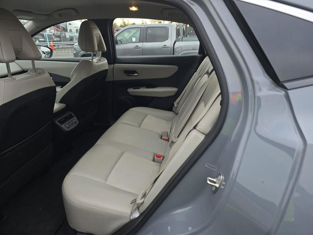 Used 2024 Nissan Ariya FWD image 11