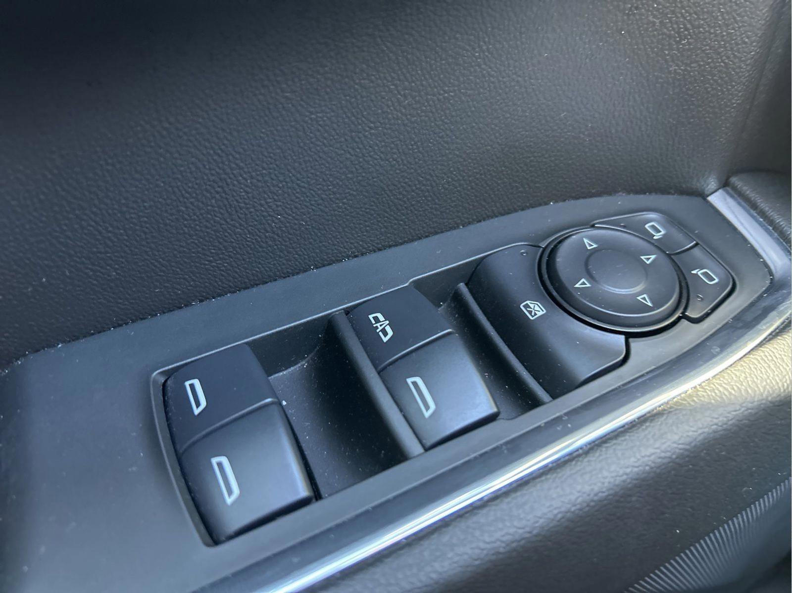 Used 2024 GMC Sierra 1500 Elevation image 24