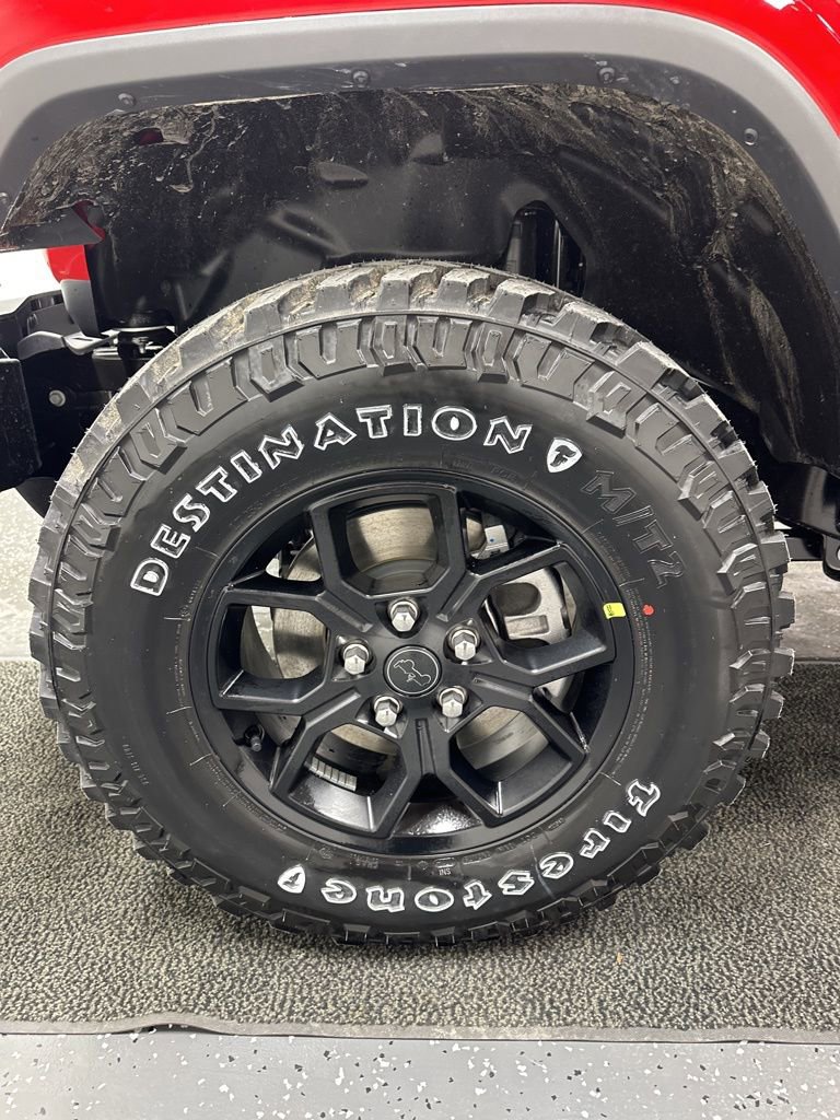 New 2025 Jeep Gladiator Sport AWD/4WD image 24