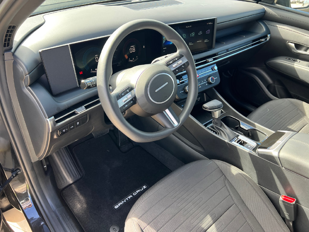 Used 2026 Hyundai Santa Cruz SE FWD image 18
