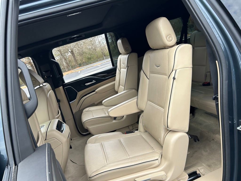 Used 2021 Cadillac Escalade ESV Premium Luxury w/ Driver Assist Tech Package image 40