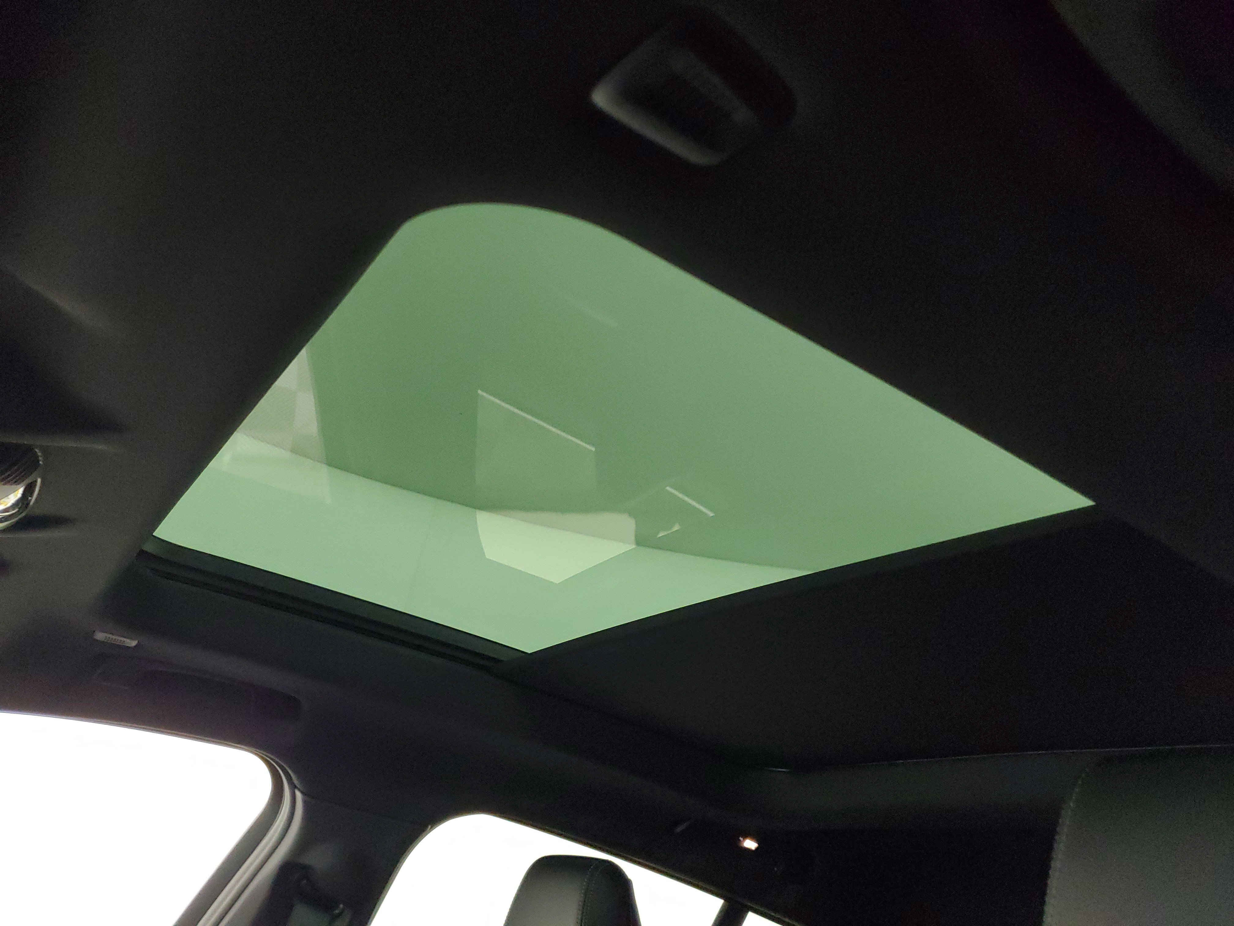 Certified 2025 BMW X2 xDrive28i w/ Premium Package image 19