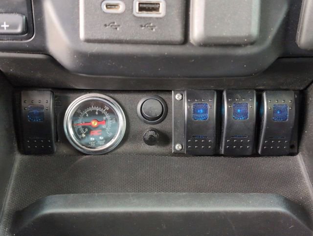 Used 2022 GMC Sierra 2500 SLT w/ SLT Convenience Package image 34