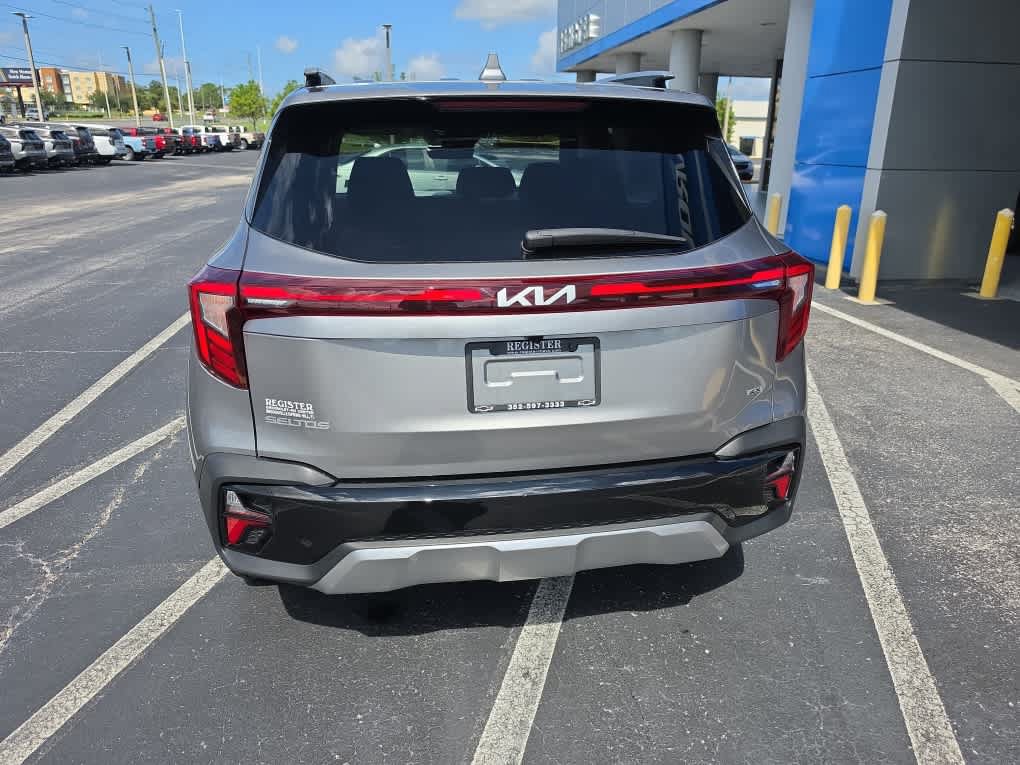 Used 2026 Kia Seltos S AWD/4WD image 4