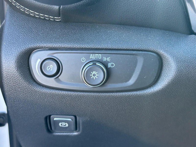 Certified 2024 Chevrolet Blazer LT w/ Convenience Package image 17