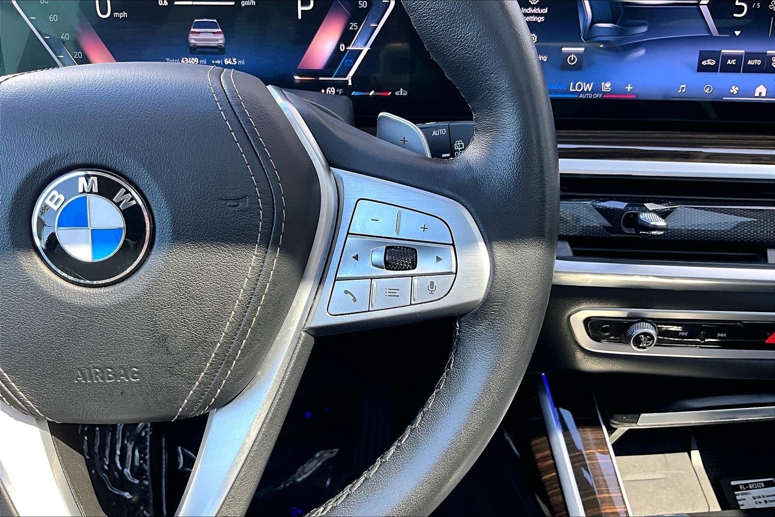 Used 2025 BMW X7 xDrive40i image 19