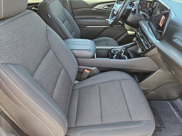 Used 2026 Chevrolet Traverse LT FWD image 14