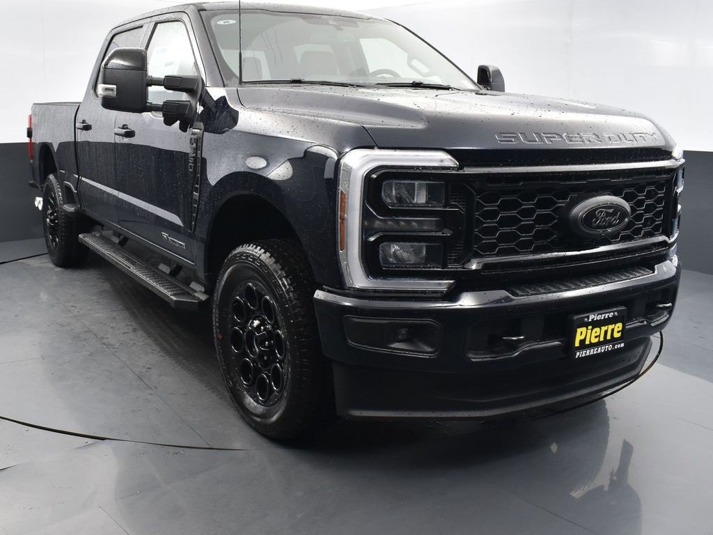 New 2025 Ford F350 Lariat w/ Black Appearance Package image 17