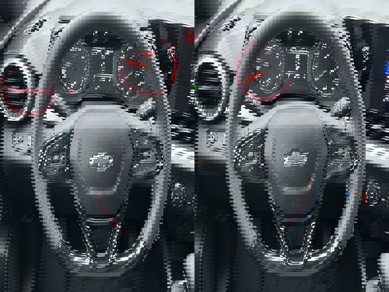 Certified 2024 Chevrolet Trax RS w/ Driver Confidence Package image 19