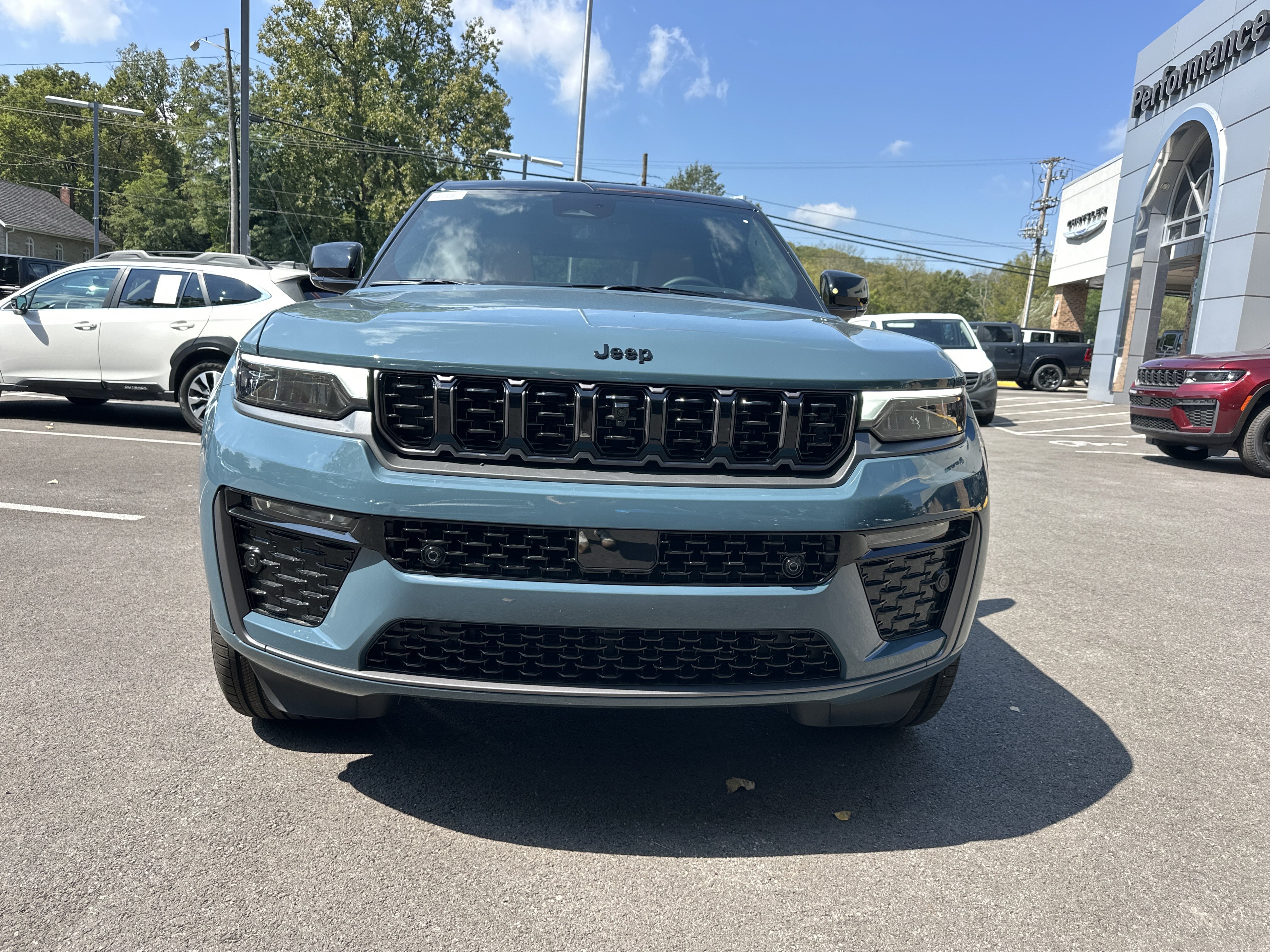 New 2027 Jeep Grand Cherokee Summit w/ Adv Protech Group IV AWD/4WD image 25
