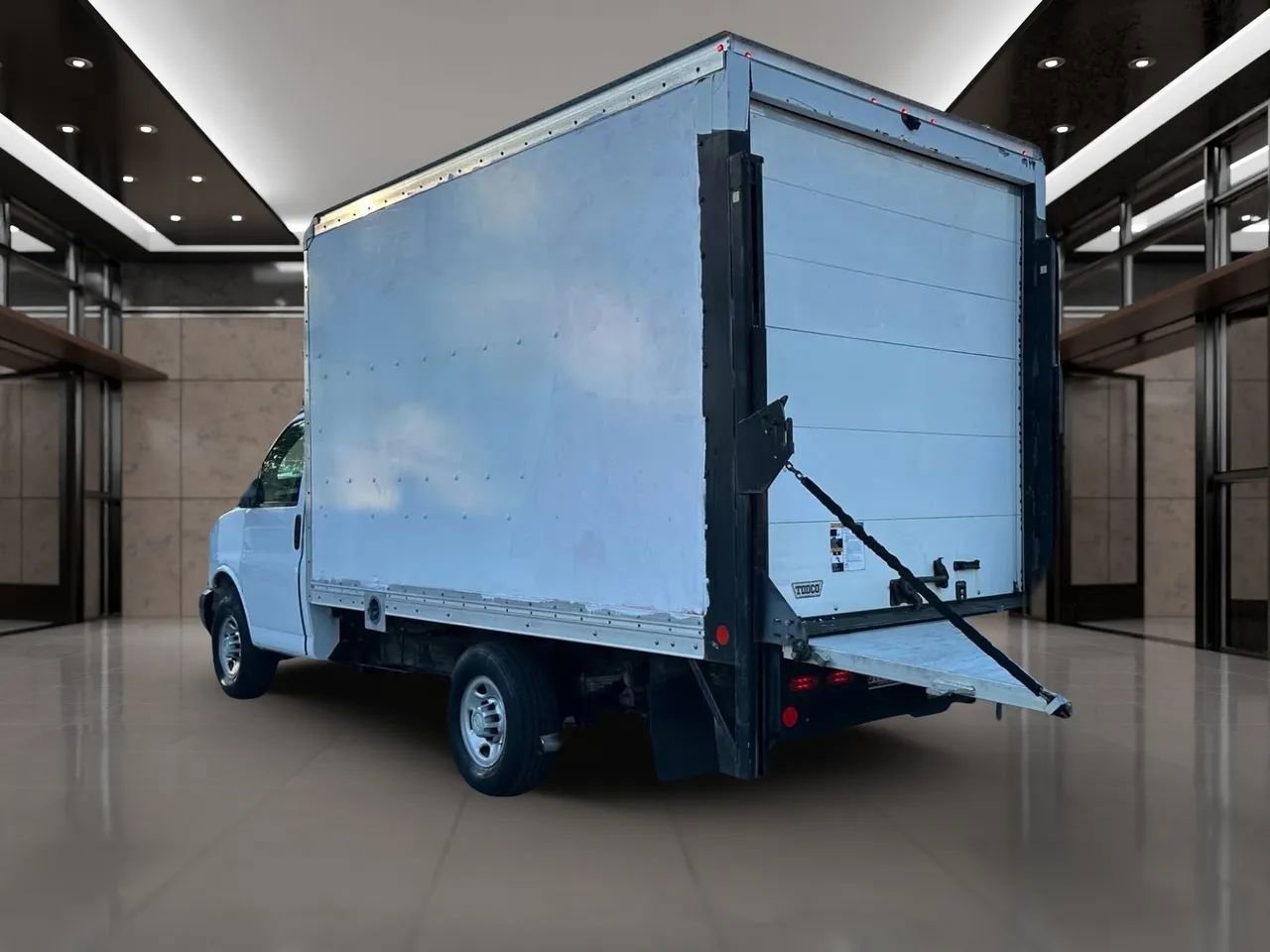 Used 2015 Chevrolet Express 3500 image 29