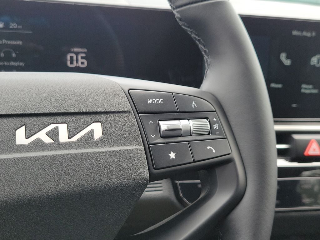 New 2026 Kia Sportage LX FWD image 12