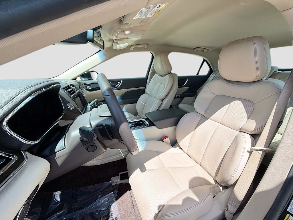 Used 2020 Lincoln Continental w/ Premium Package image 22