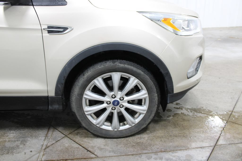 Used 2018 Ford Escape Titanium w/ Ford Safe & Smart Package FWD image 37