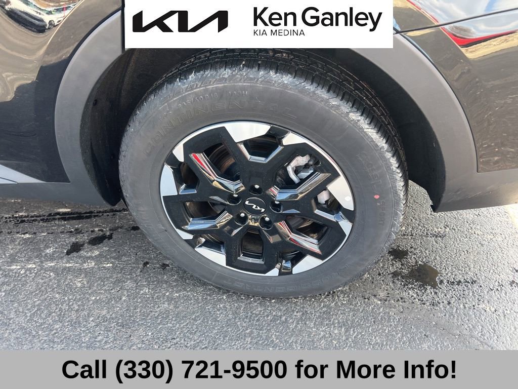 Certified 2025 Kia Sorento S w/ Panoramic Sunroof Package image 24