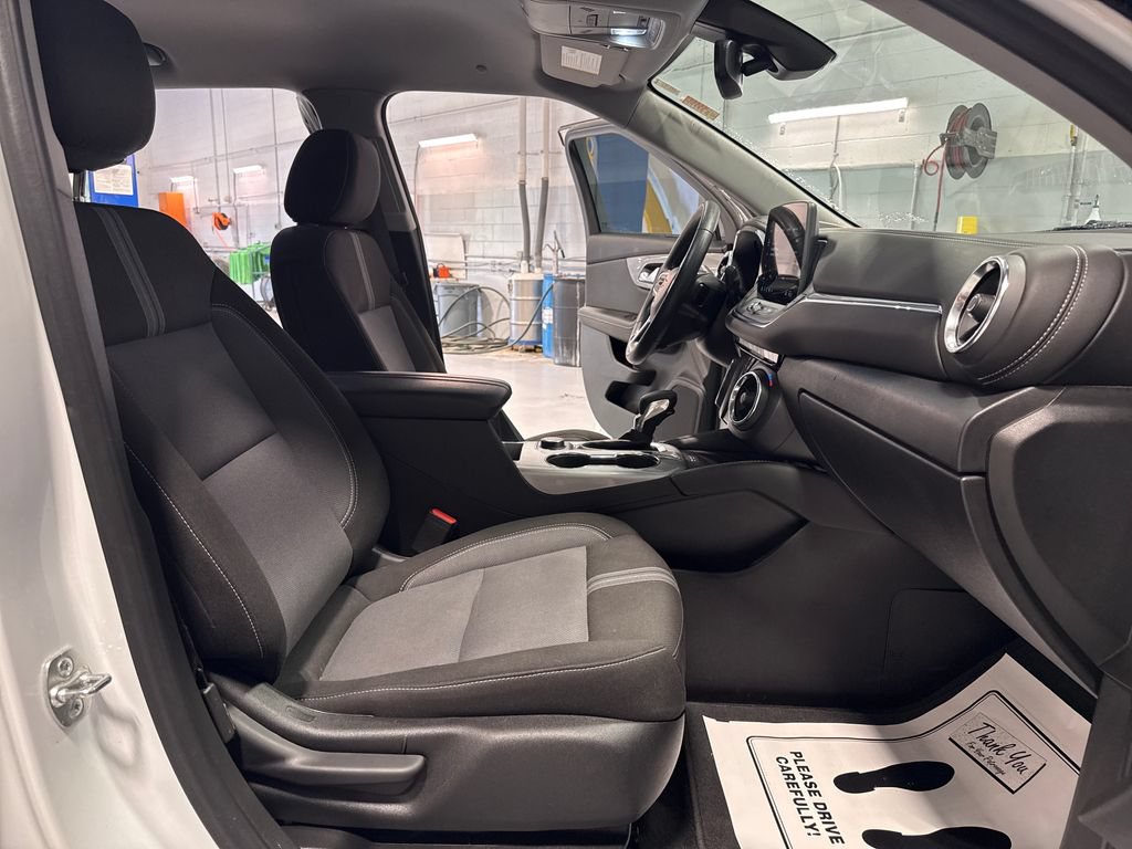 Used 2024 Chevrolet Blazer LT w/ Convenience Package FWD image 32