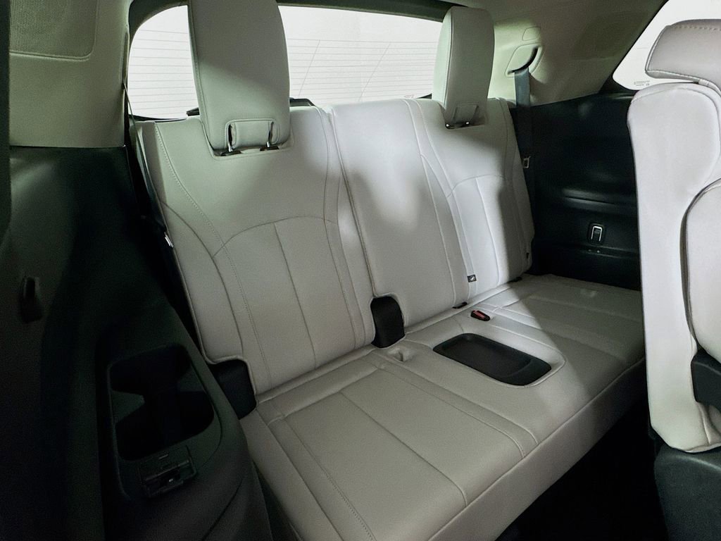 Used 2026 INFINITI QX60 Luxe w/ Cargo Package image 34