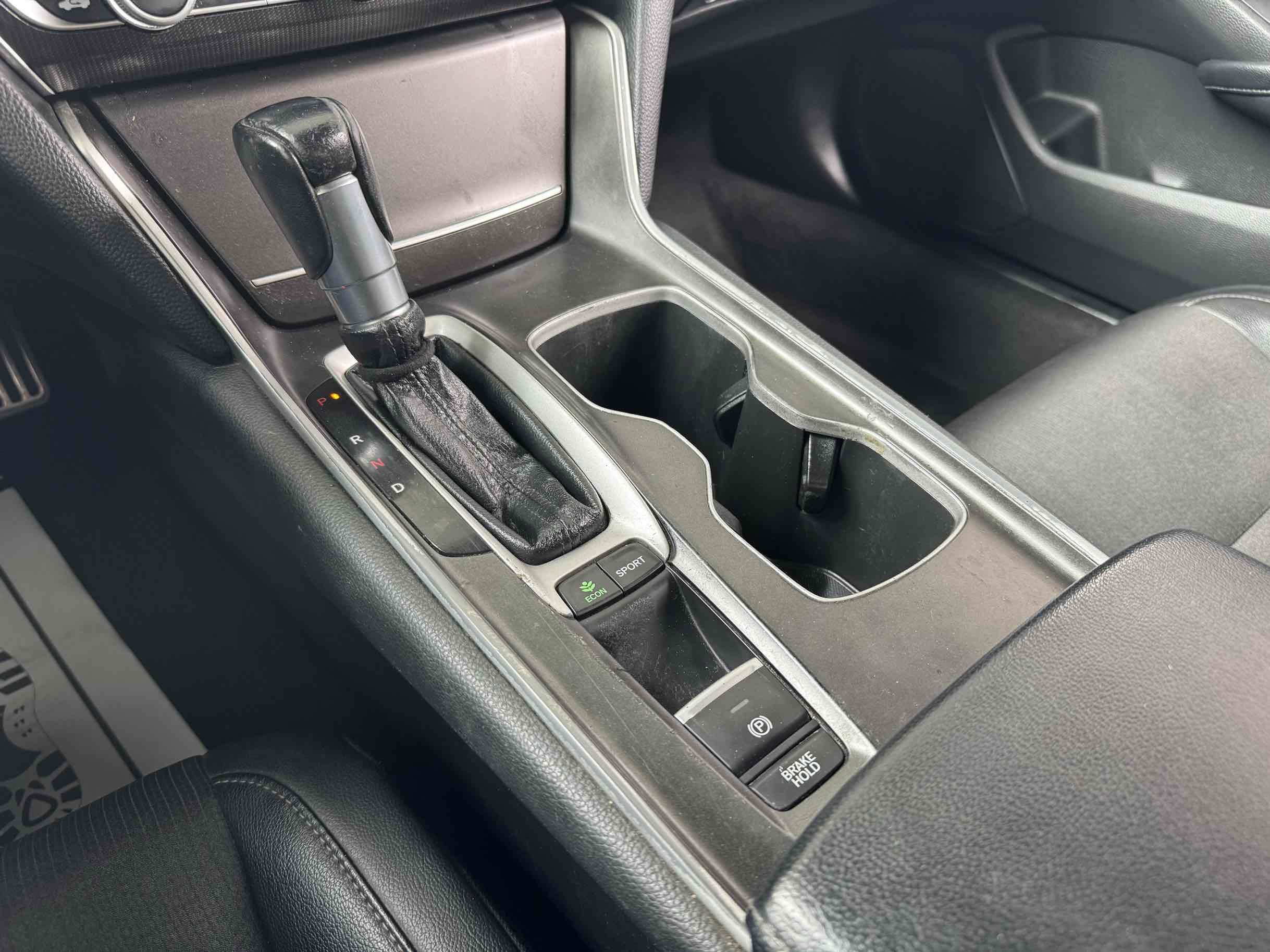 Used 2018 Honda Accord Sport image 11