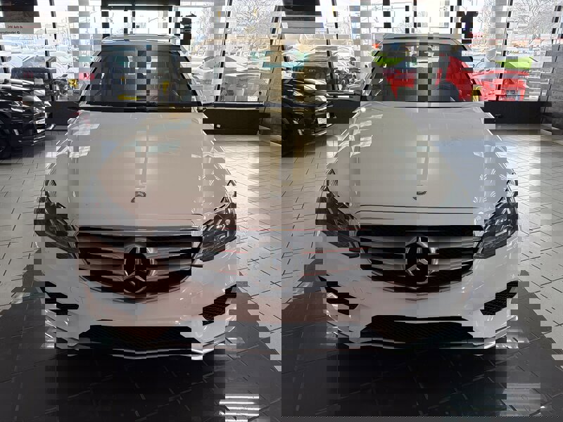 Used 2014 Mercedes-Benz E 350 4MATIC Sedan image 3