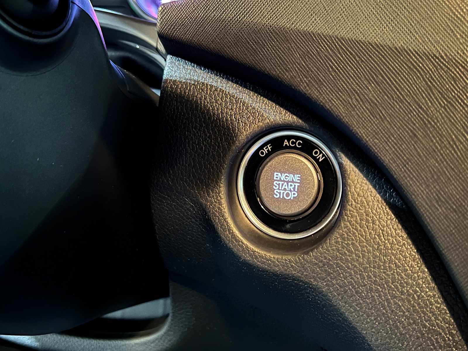 Used 2014 Hyundai Santa Fe Limited w/ Ultimate Package 07 image 33