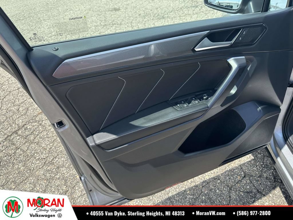 Certified 2023 Volkswagen Tiguan SE R-Line AWD/4WD image 19