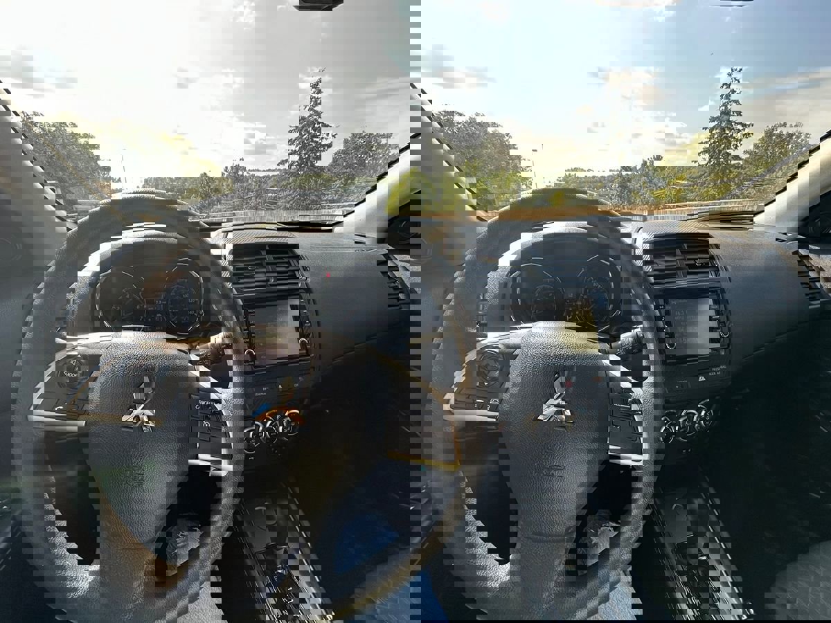 Used 2021 Mitsubishi Outlander Sport ES image 16