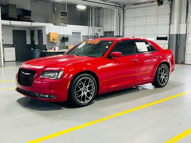 Used 2016 Chrysler 300 S image 14