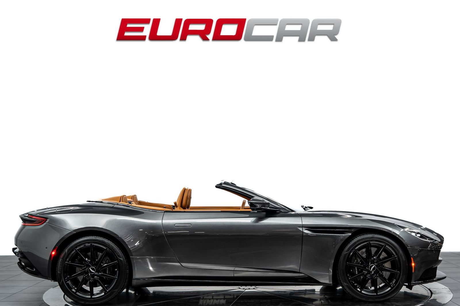 Used 2019 Aston Martin DB11 Volante RWD image 8