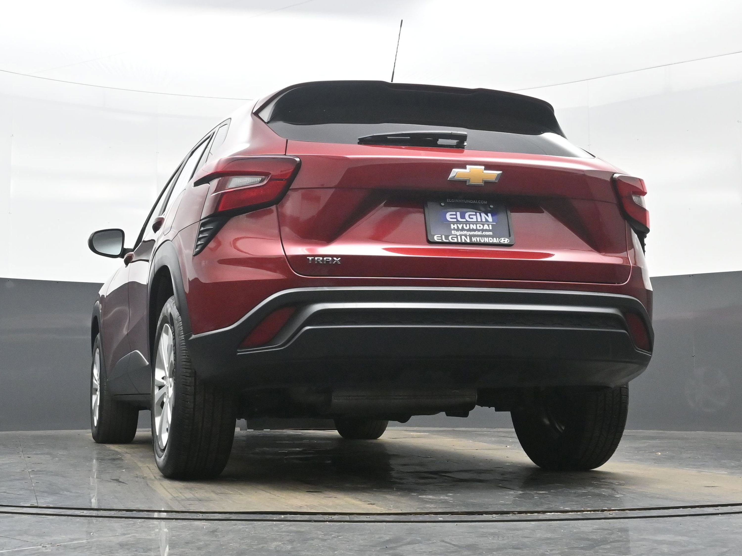 Used 2024 Chevrolet Trax LS w/ Driver Confidence Package image 27