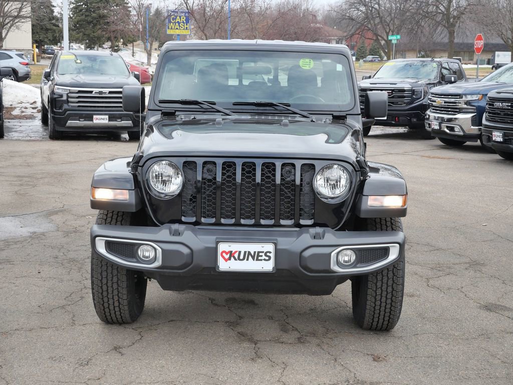 Used 2021 Jeep Gladiator Sport AWD/4WD image 4