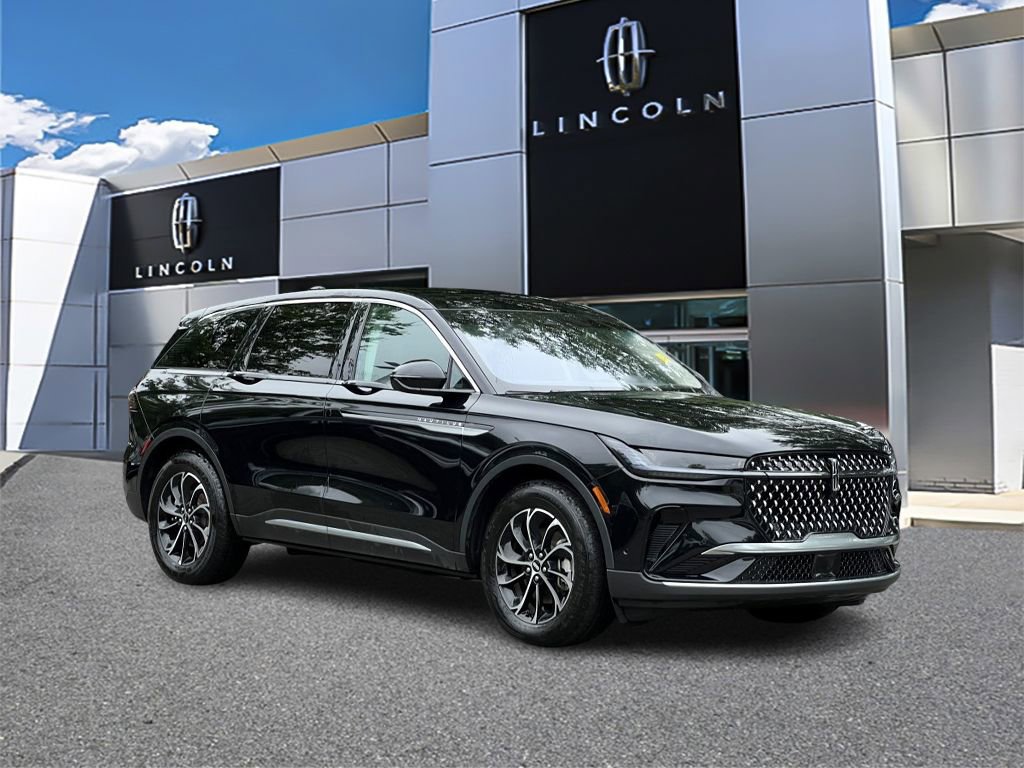 Used 2024 Lincoln Nautilus Premier AWD/4WD image 1