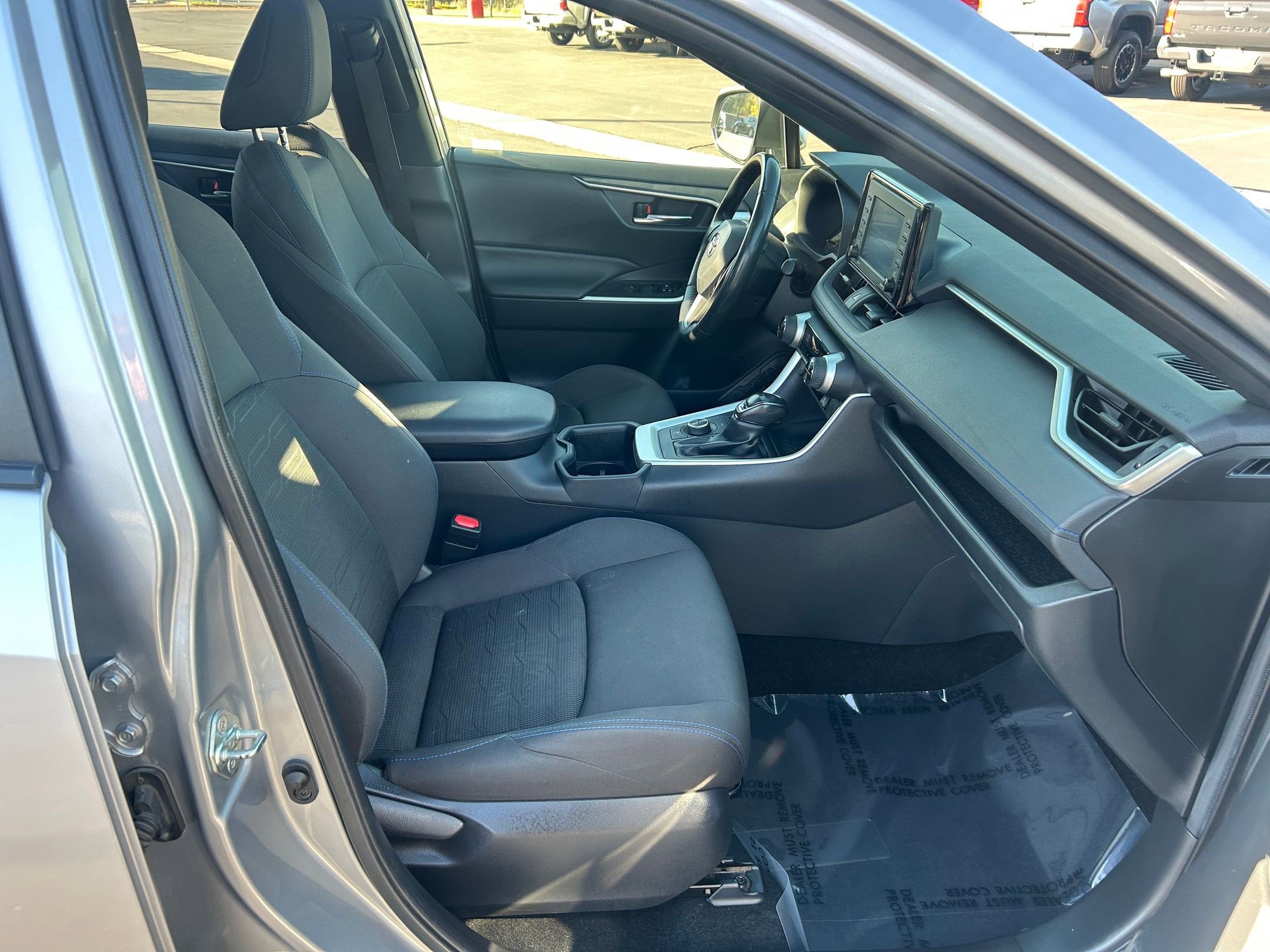 Certified 2022 Toyota RAV4 SE image 28