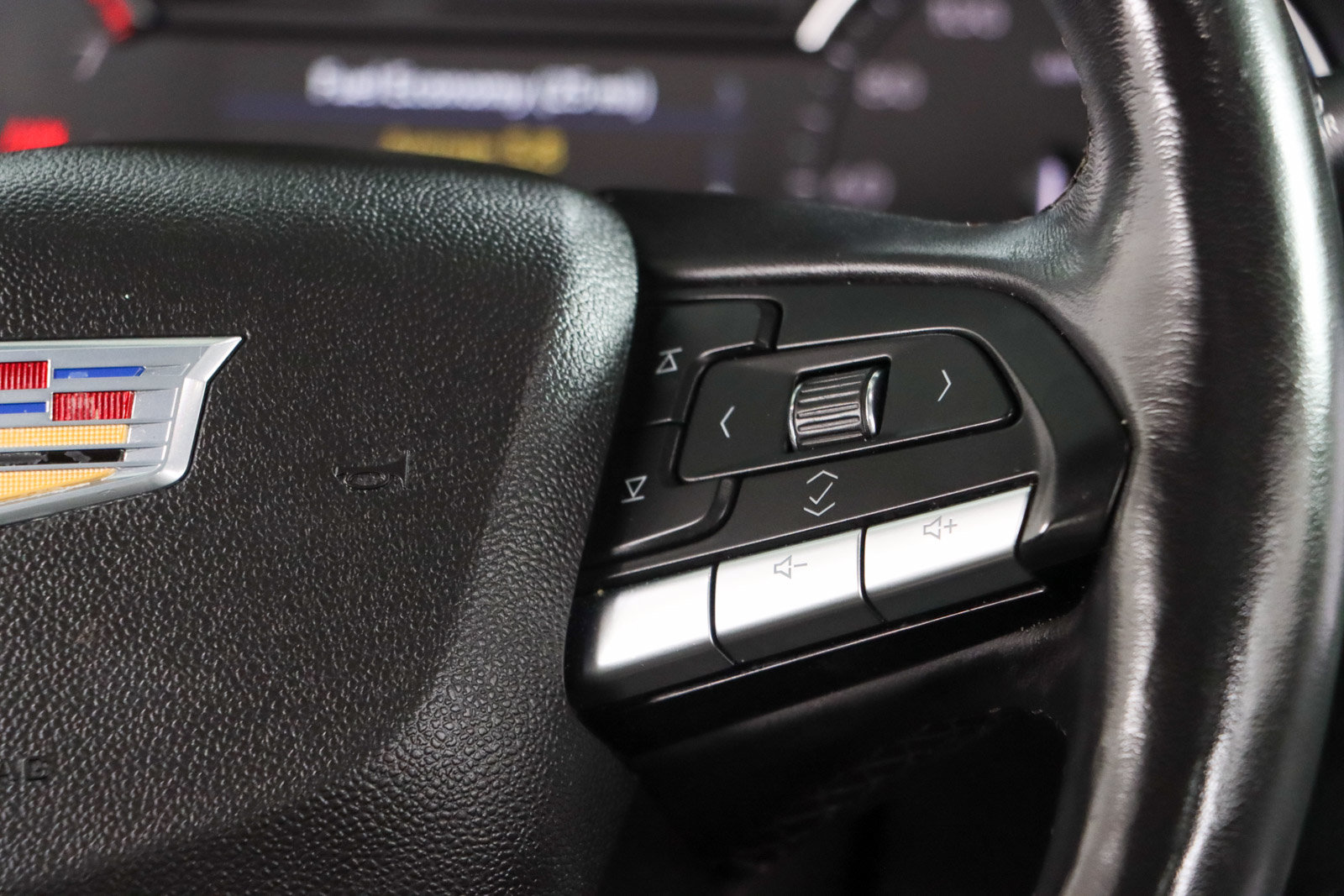 Used 2023 Cadillac XT4 Premium Luxury w/ Cold Weather Package FWD image 14