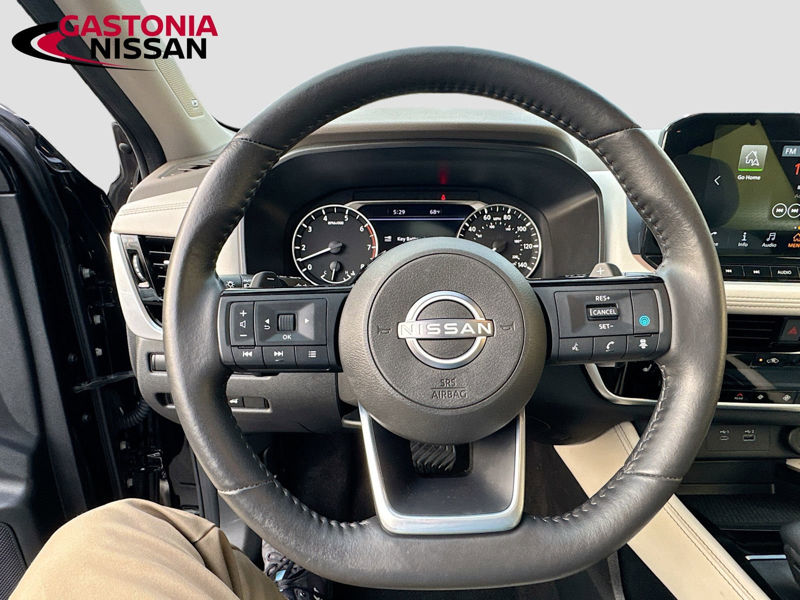 Used 2023 Nissan Rogue SL w/ SL Premium Package image 14