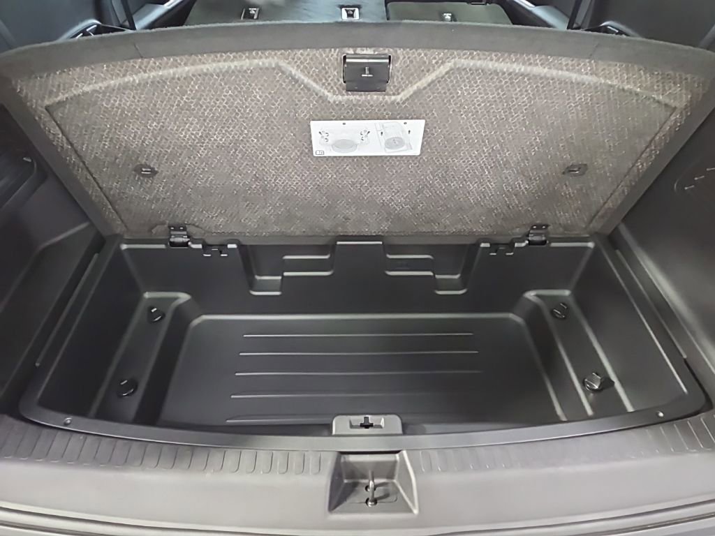 Used 2025 GMC Acadia Elevation AWD/4WD image 39