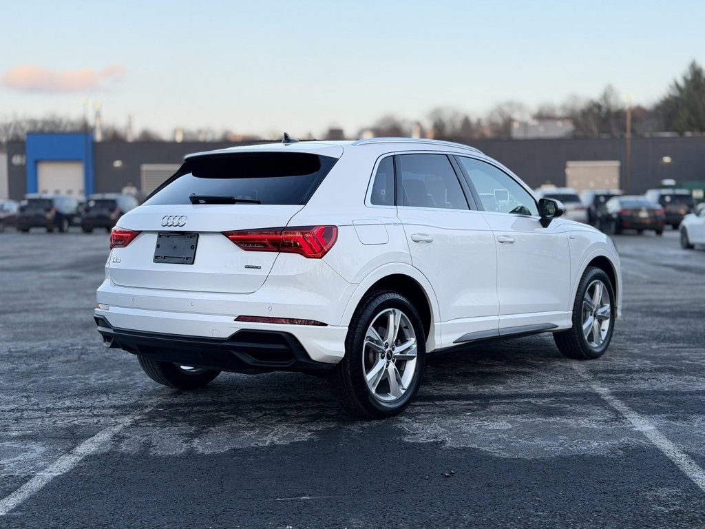 Used 2023 Audi Q3 2.0T Premium Plus w/ Premium Plus Package image 7