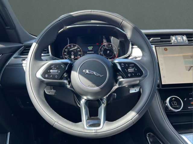 New 2026 Jaguar F-PACE R-Dynamic S image 31