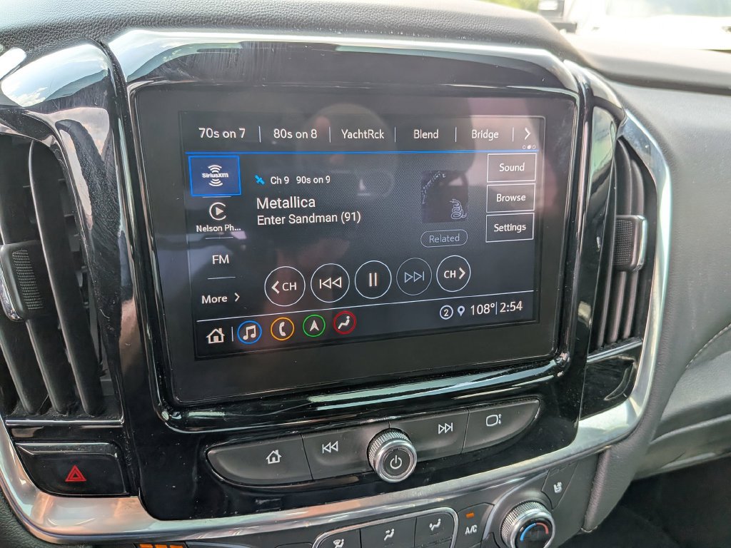 Used 2023 Chevrolet Traverse High Country FWD image 26