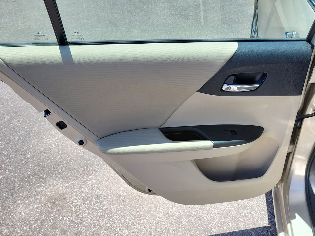 Used 2014 Honda Accord LX image 8