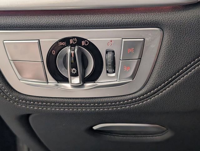 Used 2022 BMW 740i w/ M Sport Package image 26